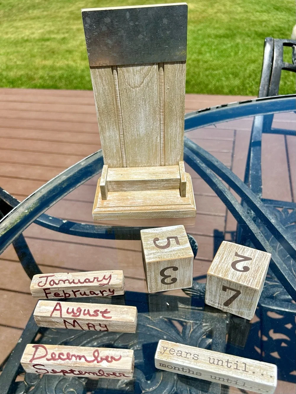 Demdaco Wooden Tabletop Block Calendar EUC